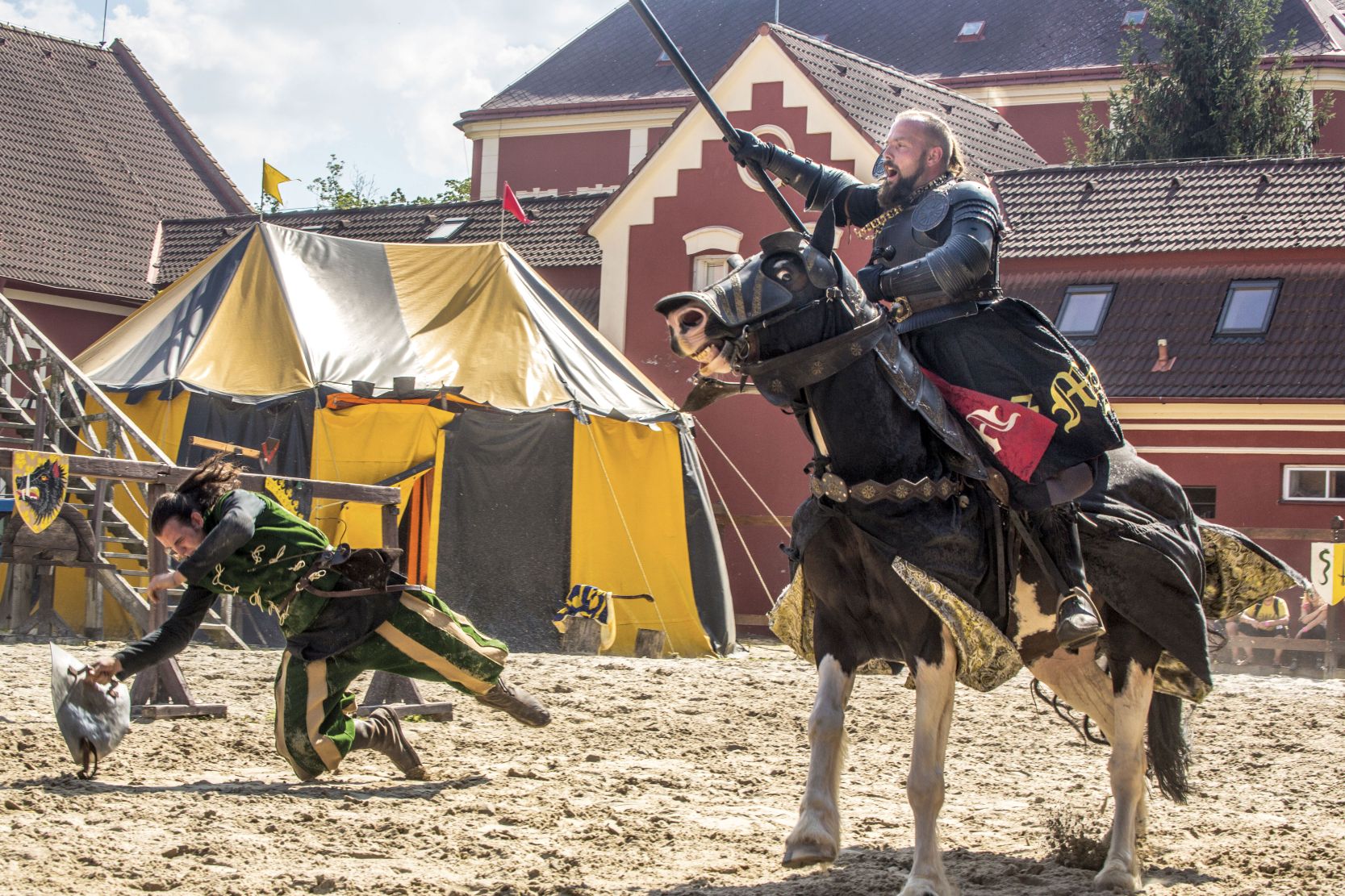 rytíři na zámku dětenice