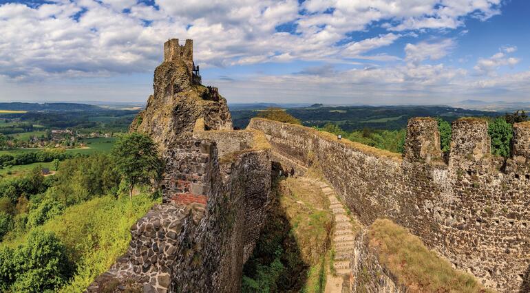 hrad trosky český ráj
