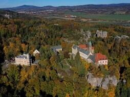 Zamek, skalny ostrog Hrubá Skála