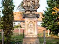 Rzeźba Koronacji Najświętszej Marii Panny