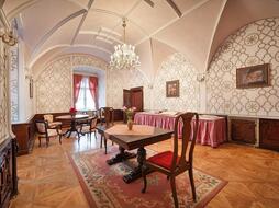 restaurace hrubá skála