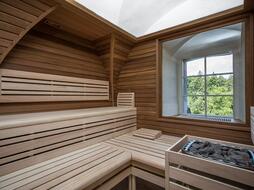 restaurace hrubá skála