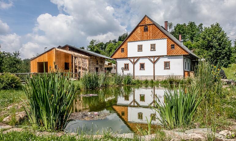 restaurace hostinec a penzion abelův mlýn Turnov Dolánky český ráj