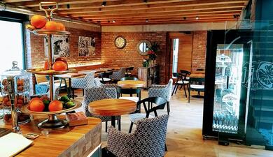 kafe ořech mnichovo hradiště