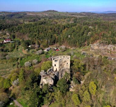 hrad valečov český ráj