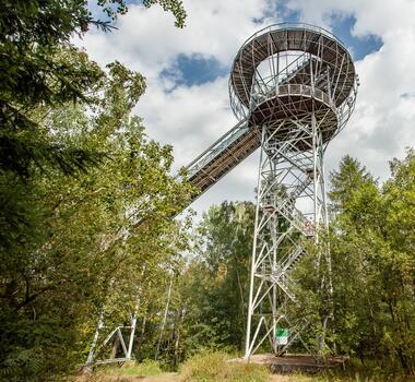 skokanský můstek rozhledna lomnice nad popelkou český ráj
