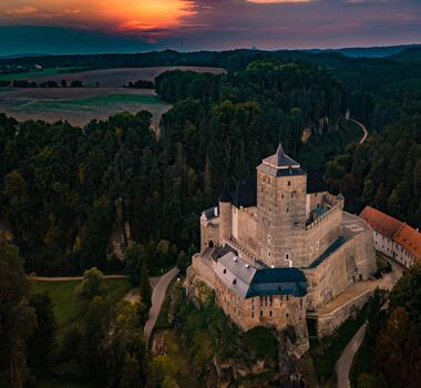 hrad kost český ráj plakánek